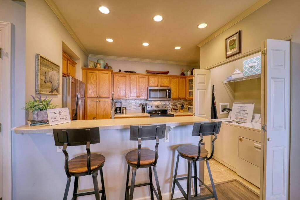 Bucket List Views Sugar Mountain Private Condo - 2Bed, 2Bath, Sleeps 6, Panoramic Views Of Mountains From Large Deck, Short Drive To Shopping, Restaurants, Cafes & Banner Elk Town Esterno foto