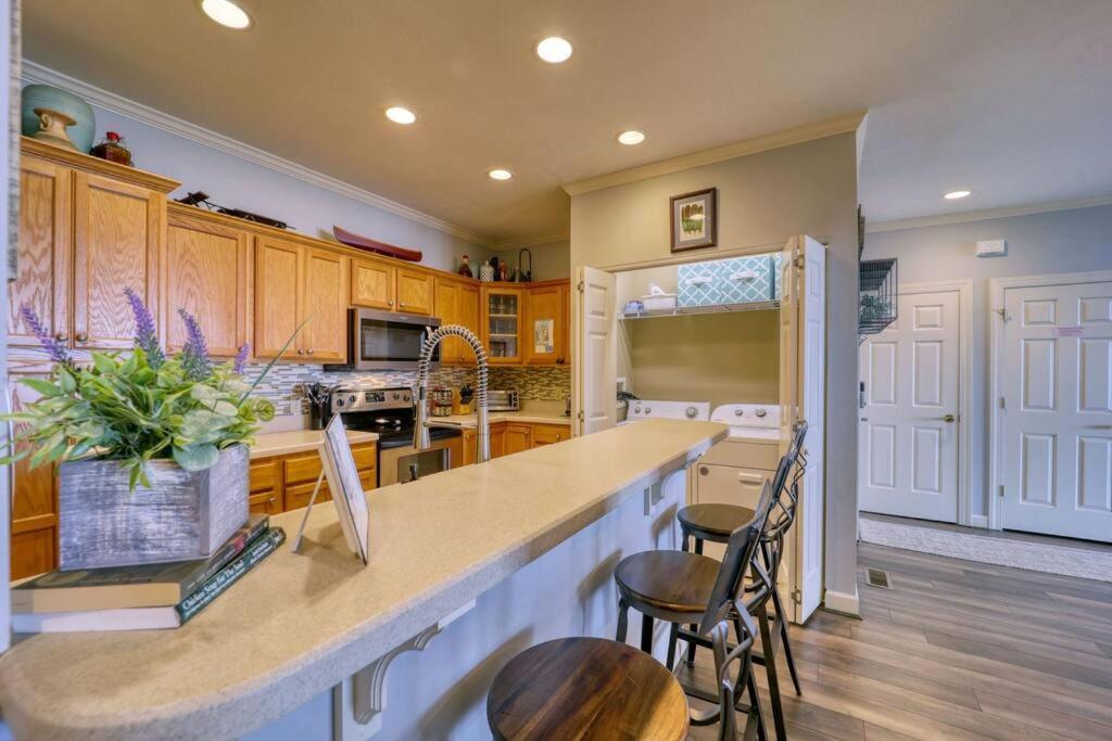 Bucket List Views Sugar Mountain Private Condo - 2Bed, 2Bath, Sleeps 6, Panoramic Views Of Mountains From Large Deck, Short Drive To Shopping, Restaurants, Cafes & Banner Elk Town Esterno foto