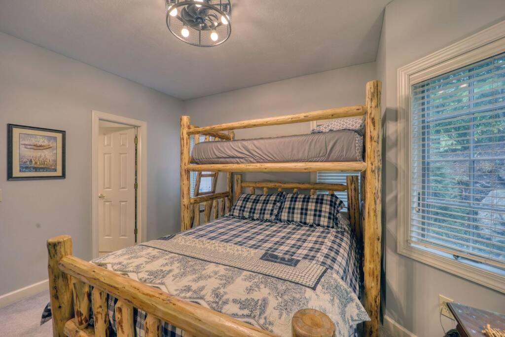 Bucket List Views Sugar Mountain Private Condo - 2Bed, 2Bath, Sleeps 6, Panoramic Views Of Mountains From Large Deck, Short Drive To Shopping, Restaurants, Cafes & Banner Elk Town Esterno foto